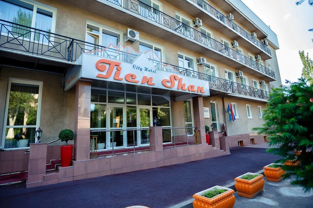 City Hotel Tien Shan Koktobe Bagian luar foto