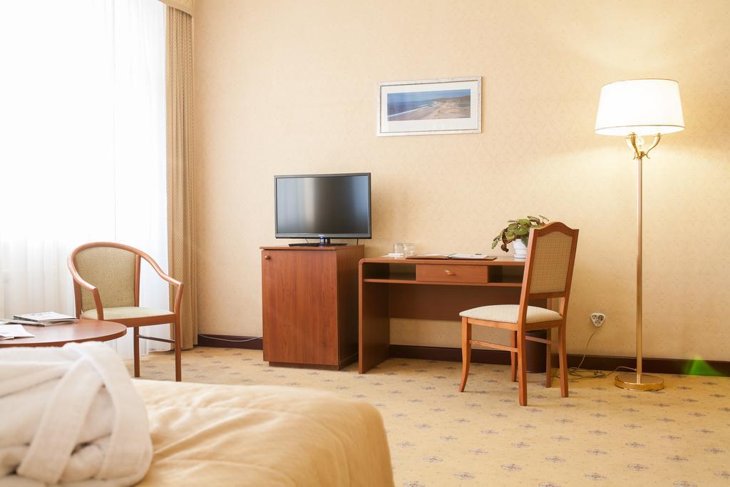 City Hotel Tien Shan Koktobe Bagian luar foto