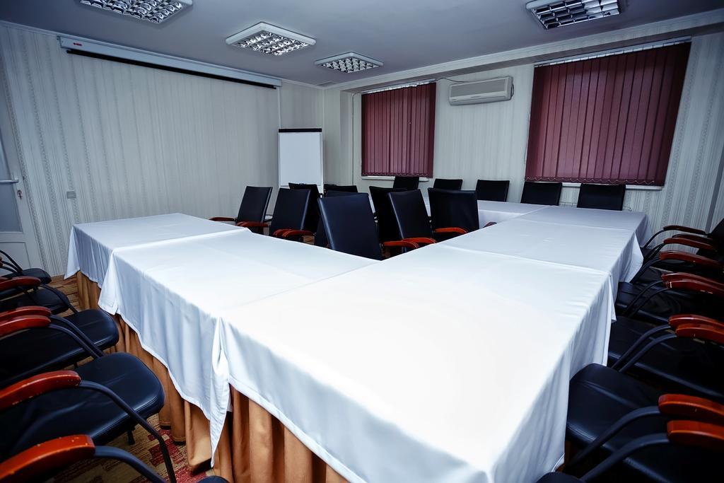 City Hotel Tien Shan Koktobe Bagian luar foto