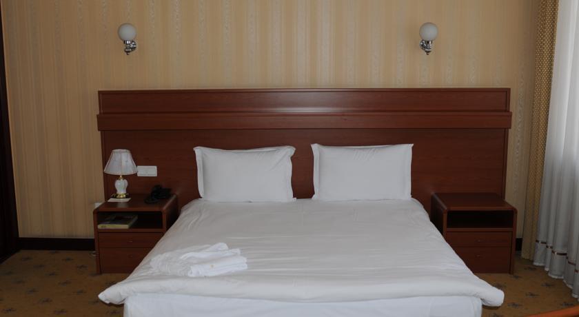 City Hotel Tien Shan Koktobe Bagian luar foto