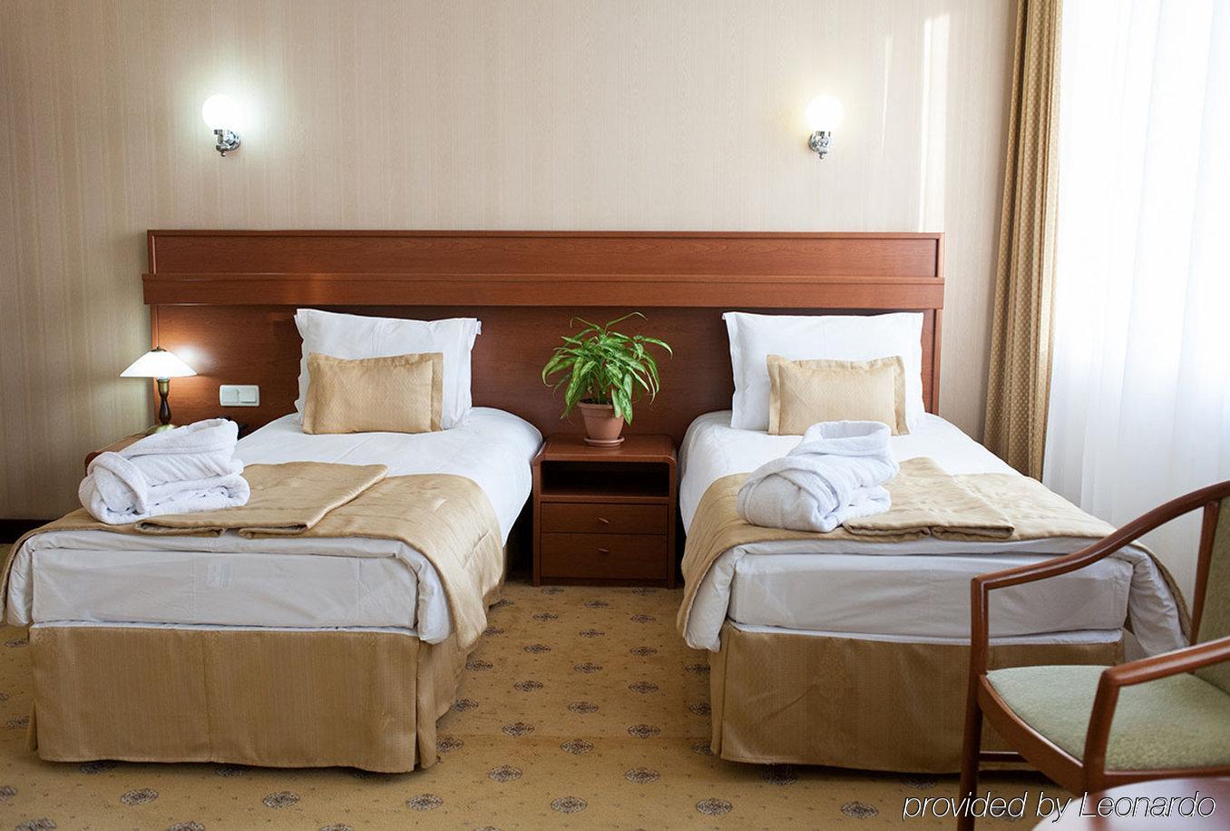 City Hotel Tien Shan Koktobe Bagian luar foto