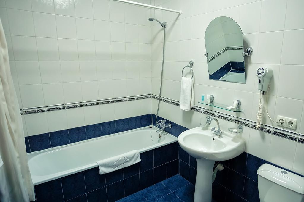 City Hotel Tien Shan Koktobe Bagian luar foto
