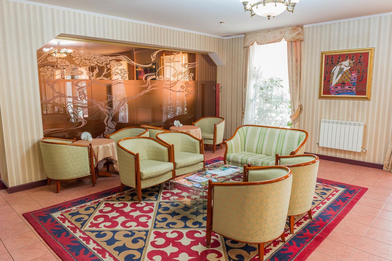 City Hotel Tien Shan Koktobe Bagian luar foto