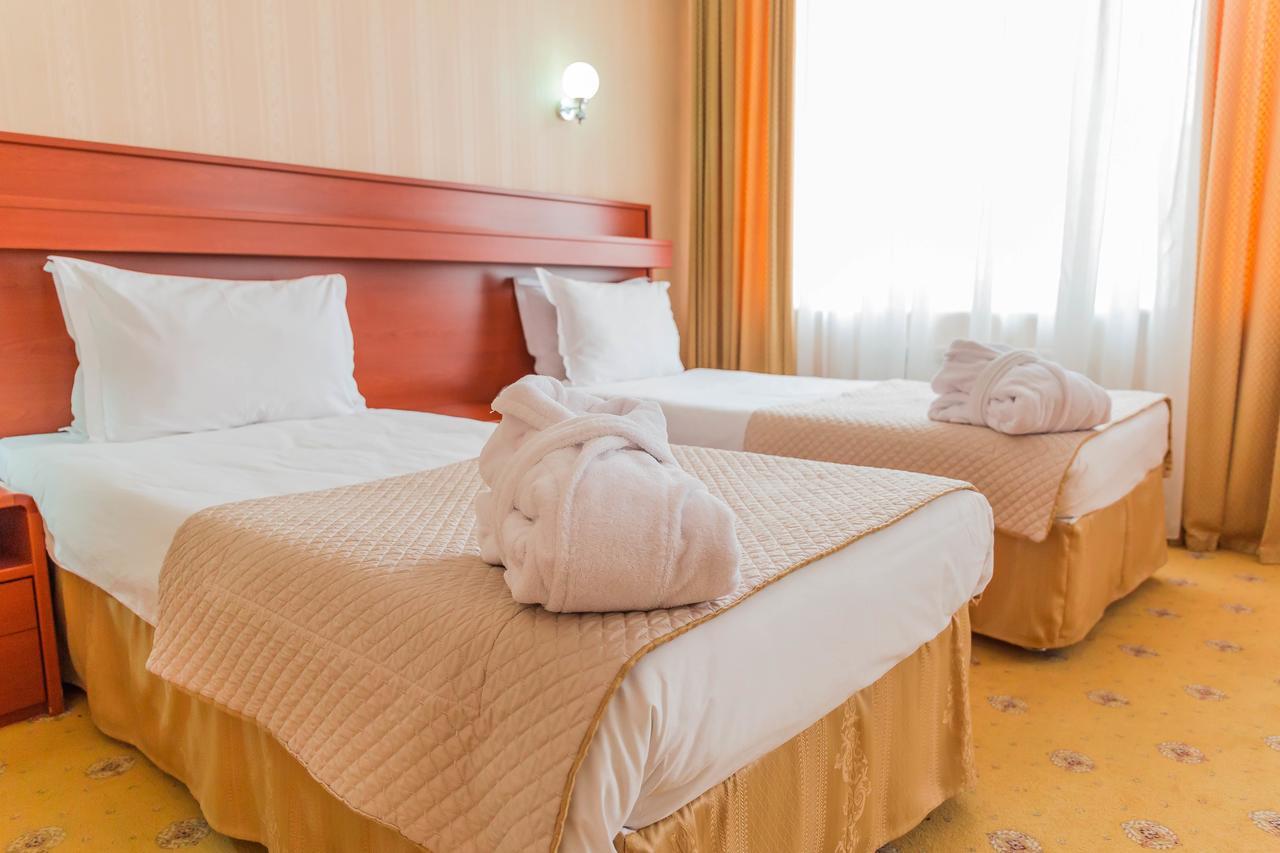 City Hotel Tien Shan Koktobe Bagian luar foto