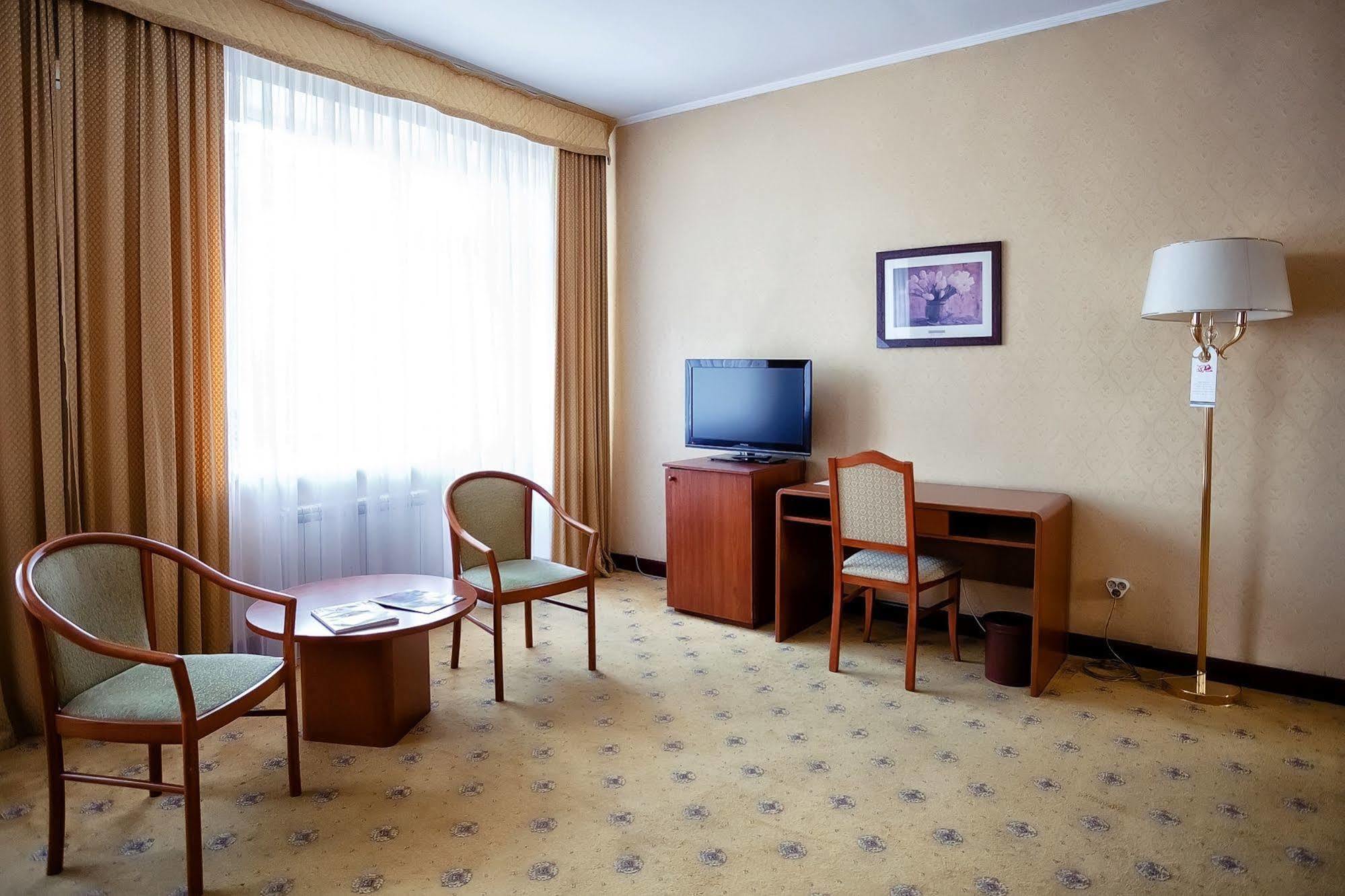 City Hotel Tien Shan Koktobe Bagian luar foto