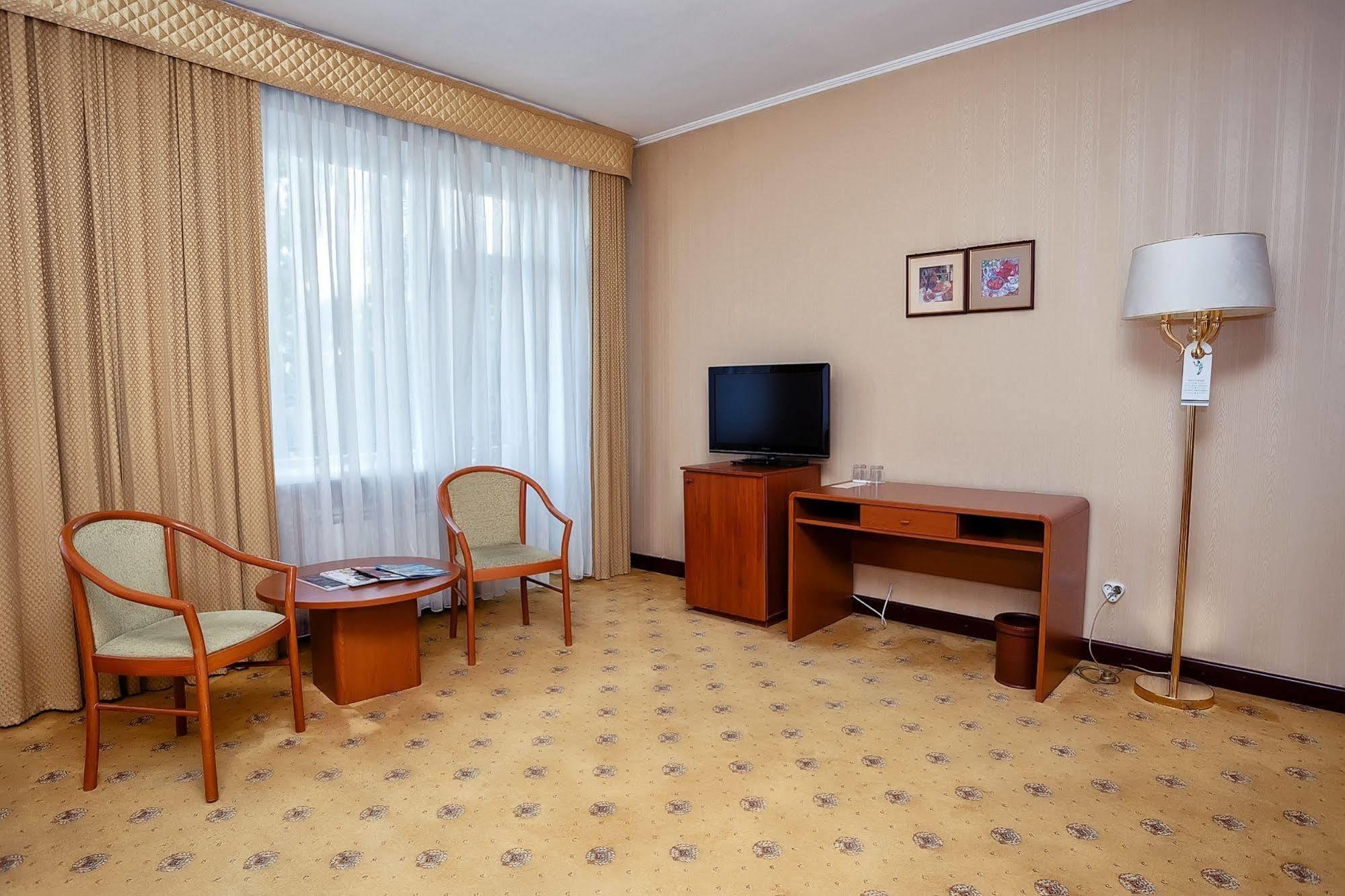 City Hotel Tien Shan Koktobe Bagian luar foto