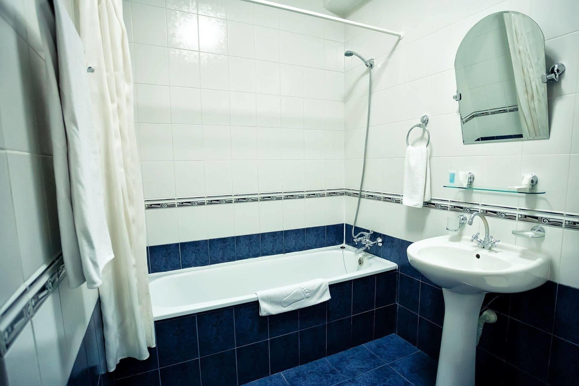 City Hotel Tien Shan Koktobe Bagian luar foto