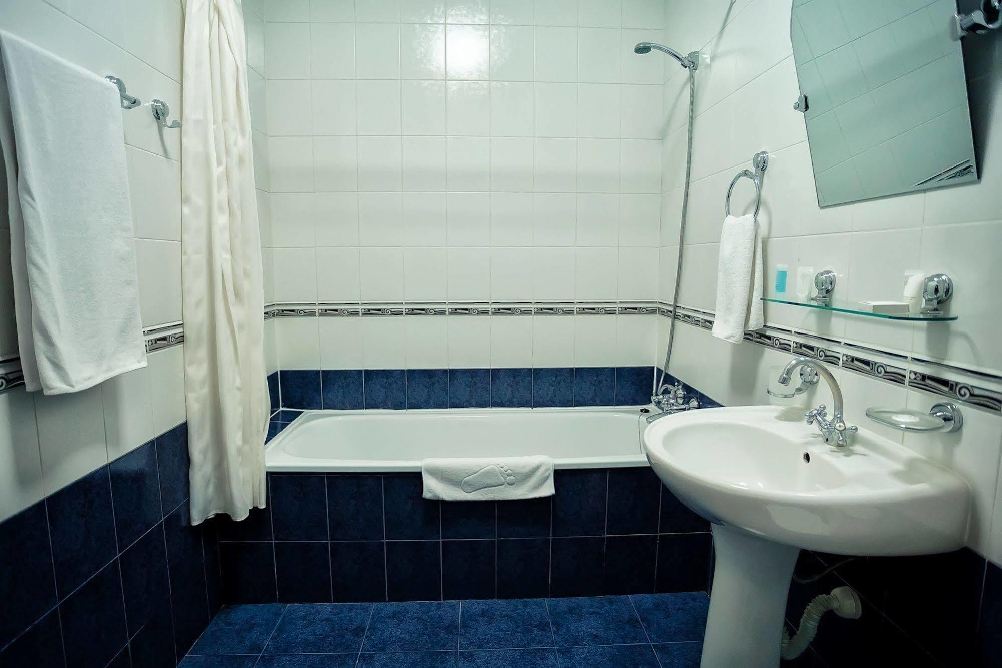 City Hotel Tien Shan Koktobe Bagian luar foto