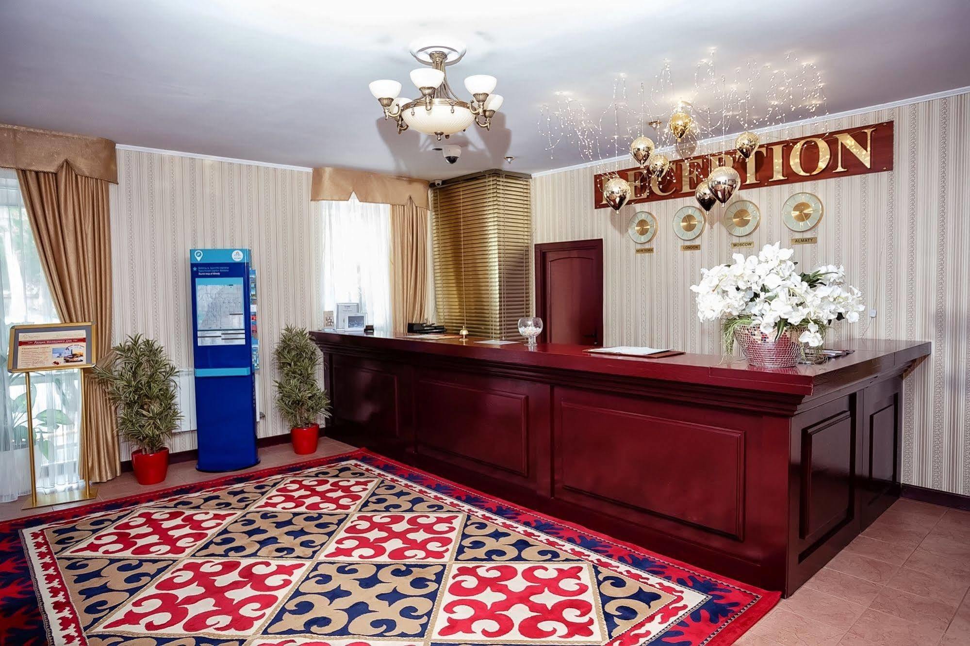 City Hotel Tien Shan Koktobe Bagian luar foto