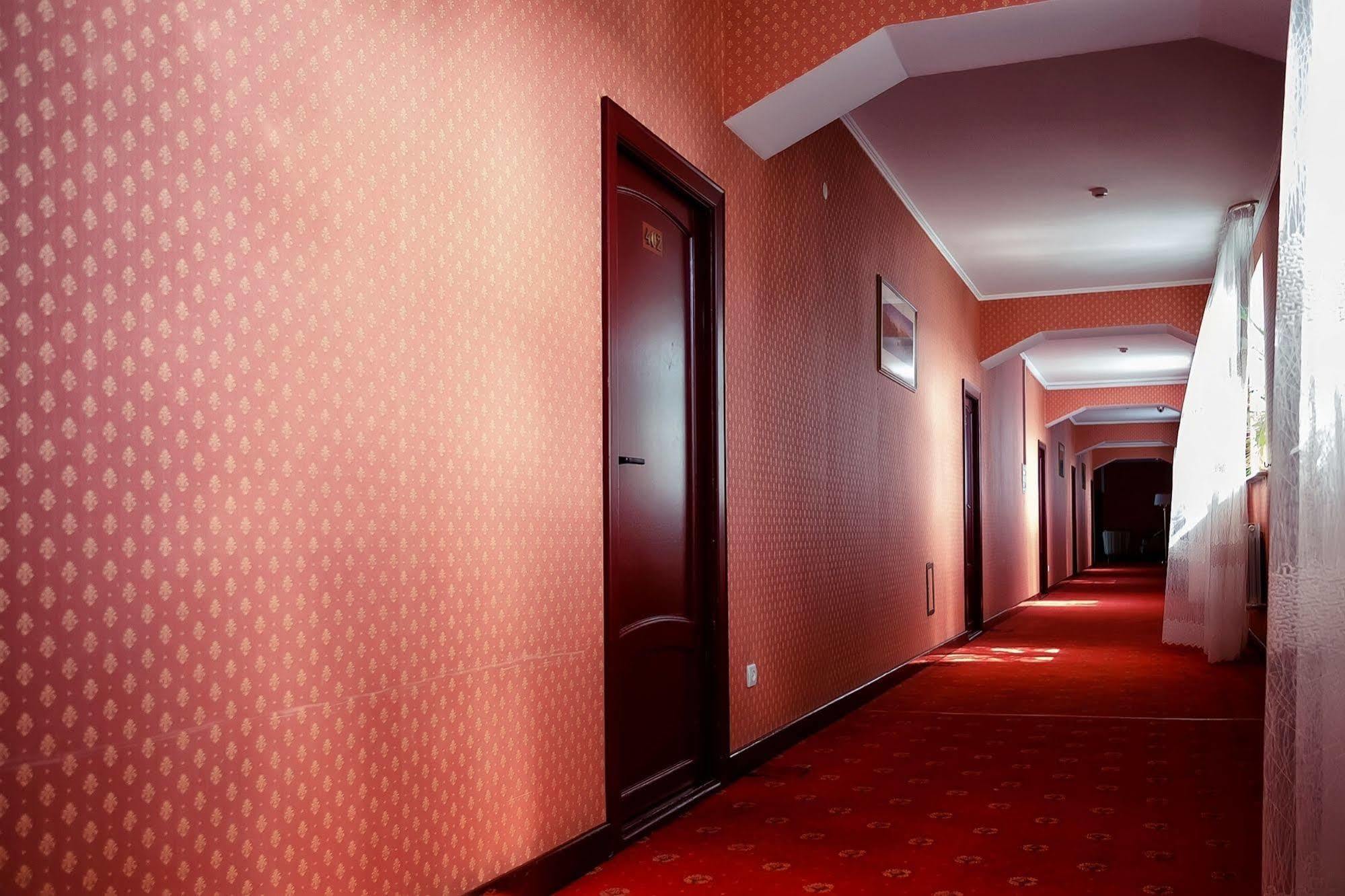 City Hotel Tien Shan Koktobe Bagian luar foto