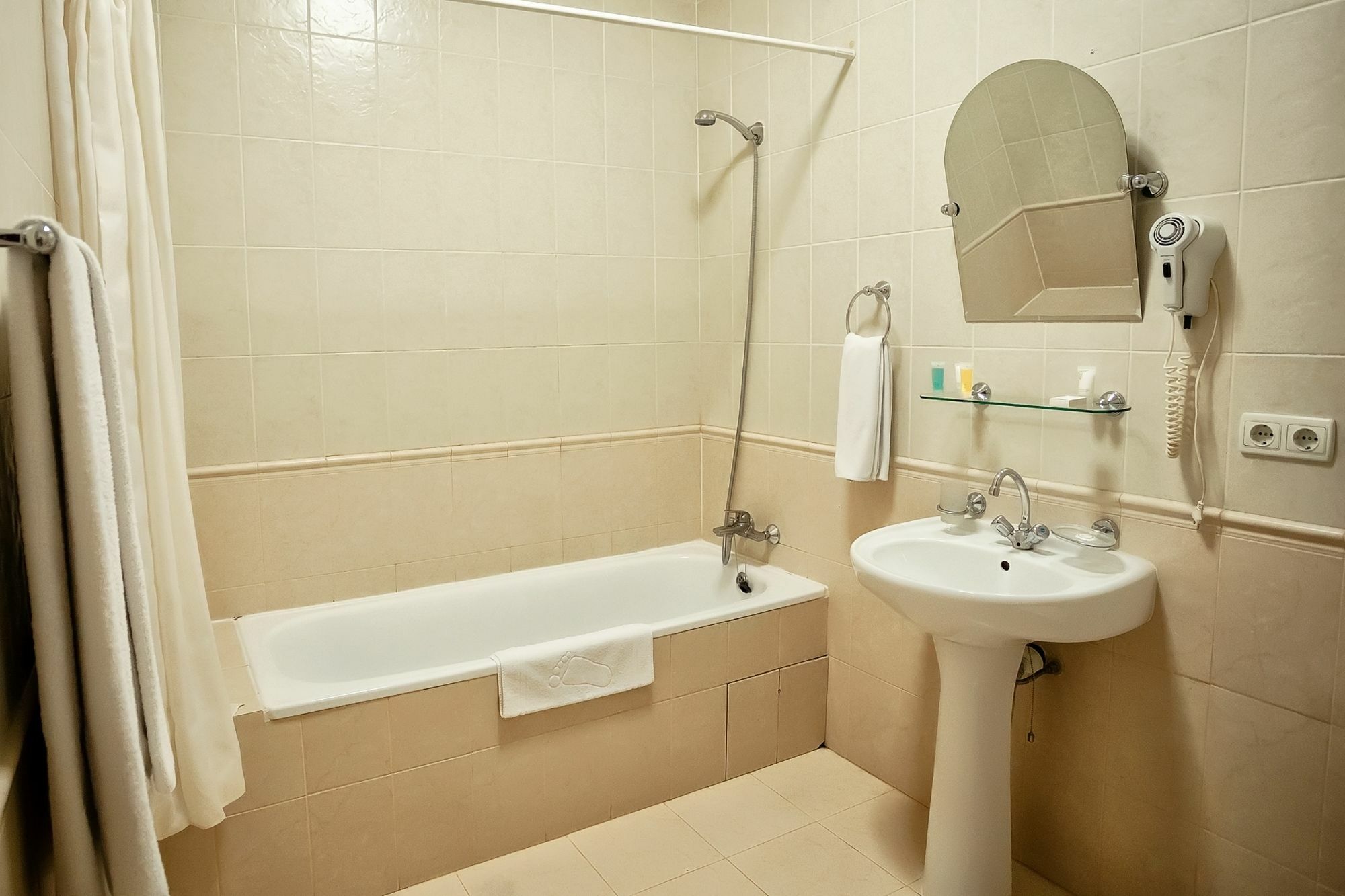 City Hotel Tien Shan Koktobe Bagian luar foto